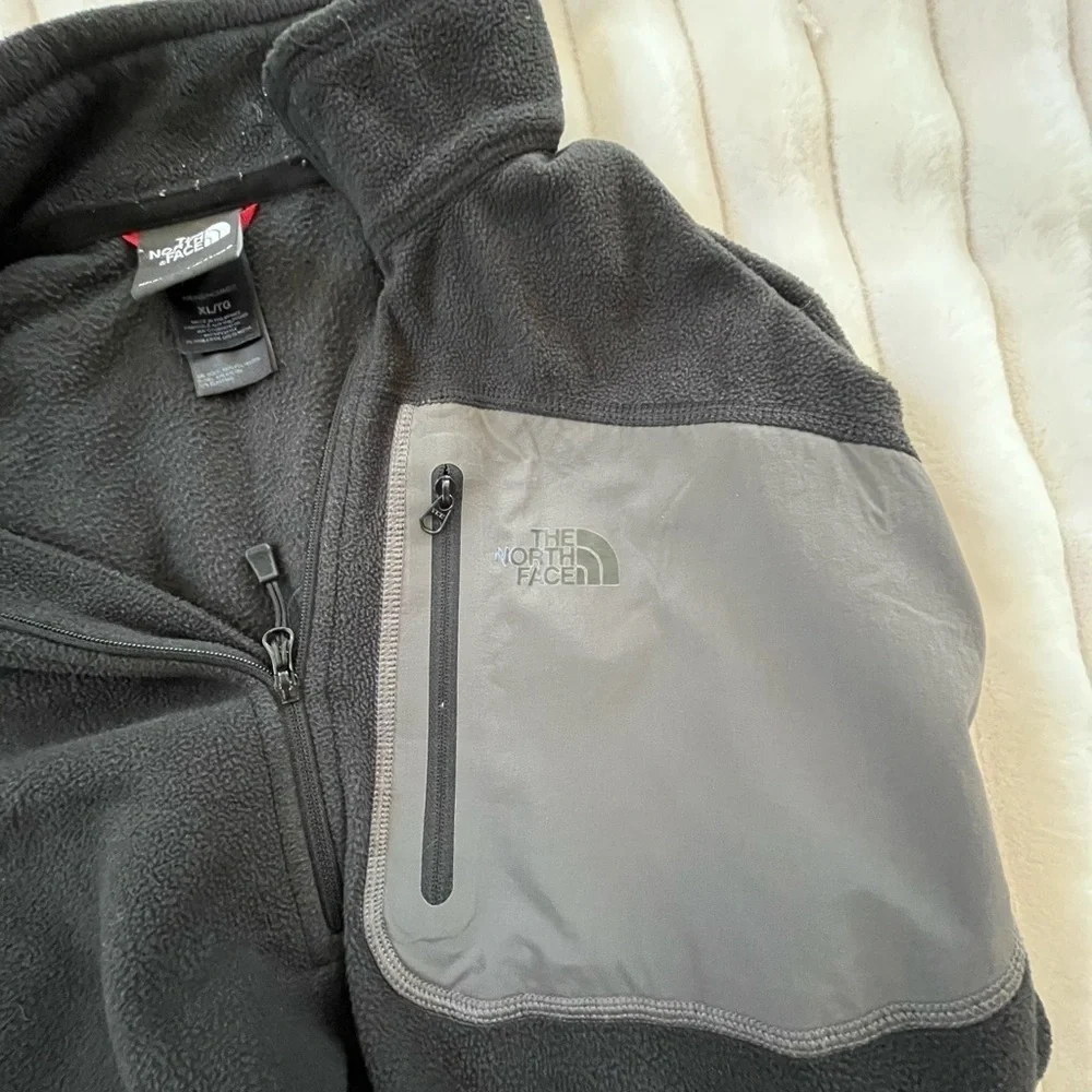 The North Face TNF Black Lightweight Fleece 1/4 Zip Pullover Outdoor Mens XL